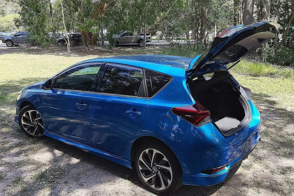 2017 Toyota Corolla ZRE182R ZR Hatch Image 5