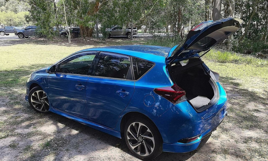 2017 Toyota Corolla ZRE182R ZR Hatch Image 5