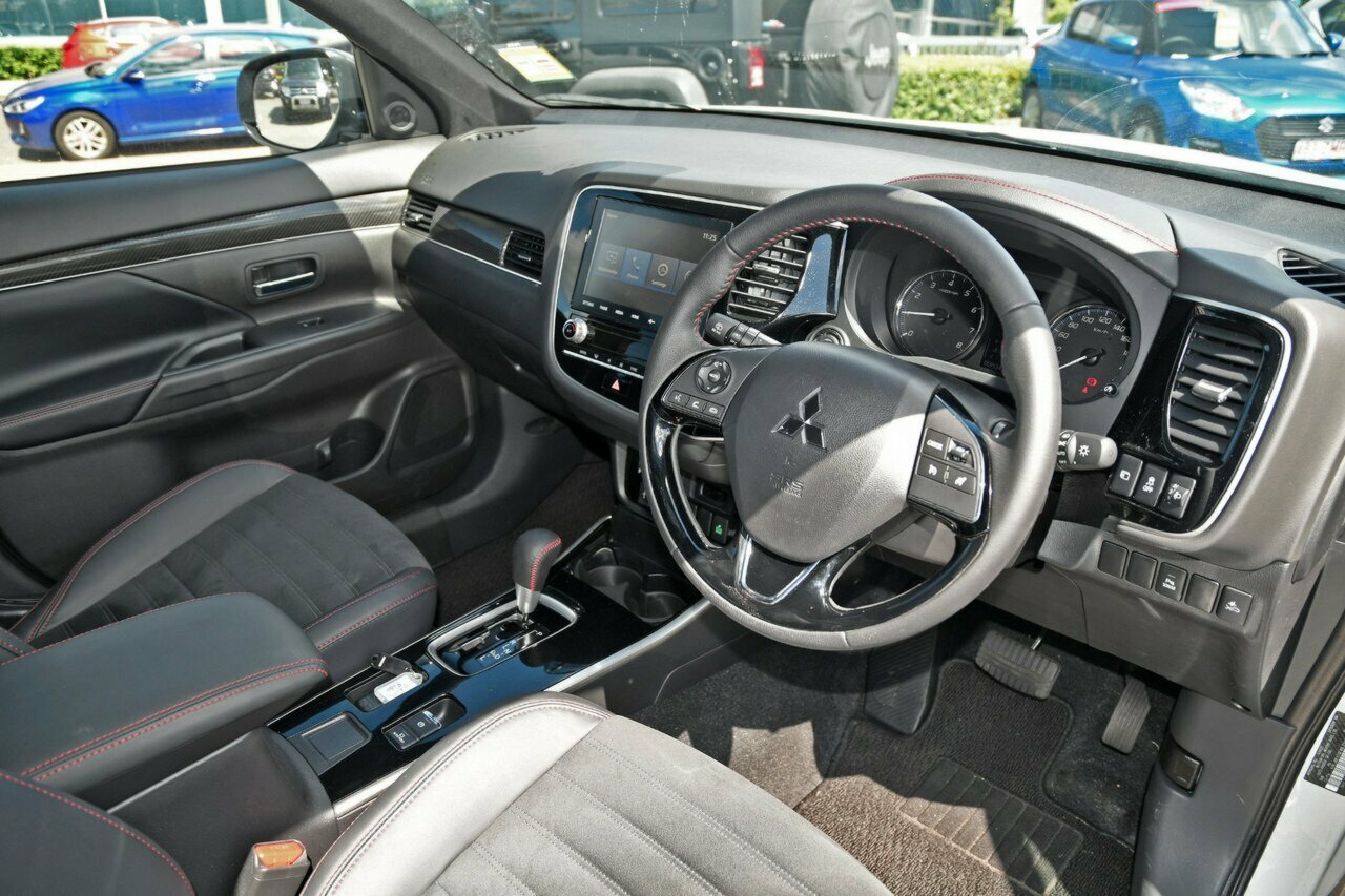 2019 MY20 Mitsubishi Outlander ZL MY20 Black Edition 2WD SUV Image 6