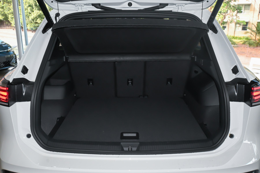 2025 Volkswagen Tiguan CT 150TSI R-Line SUV Image 23