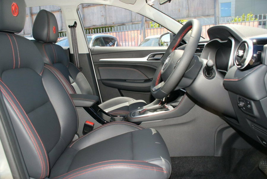 2024 MG ZST S13 Essence SUV Image 9
