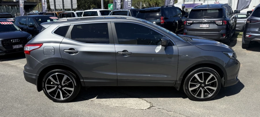 2017 Nissan QASHQAI J11 Ti SUV Image 11