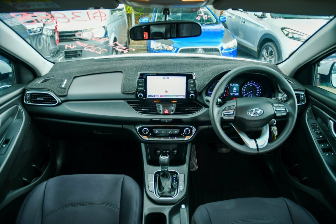 2017 Hyundai i30 PD MY18 Active Hatch Image 16