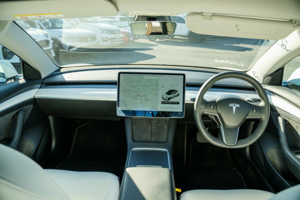 2021 Tesla Model 3  Standard Range Plus Sedan Image 18
