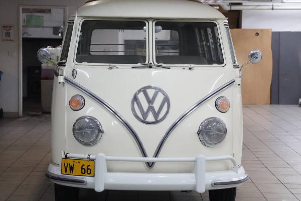 1966 Volkswagen Transporter Type 1 Microbus Bus image 2