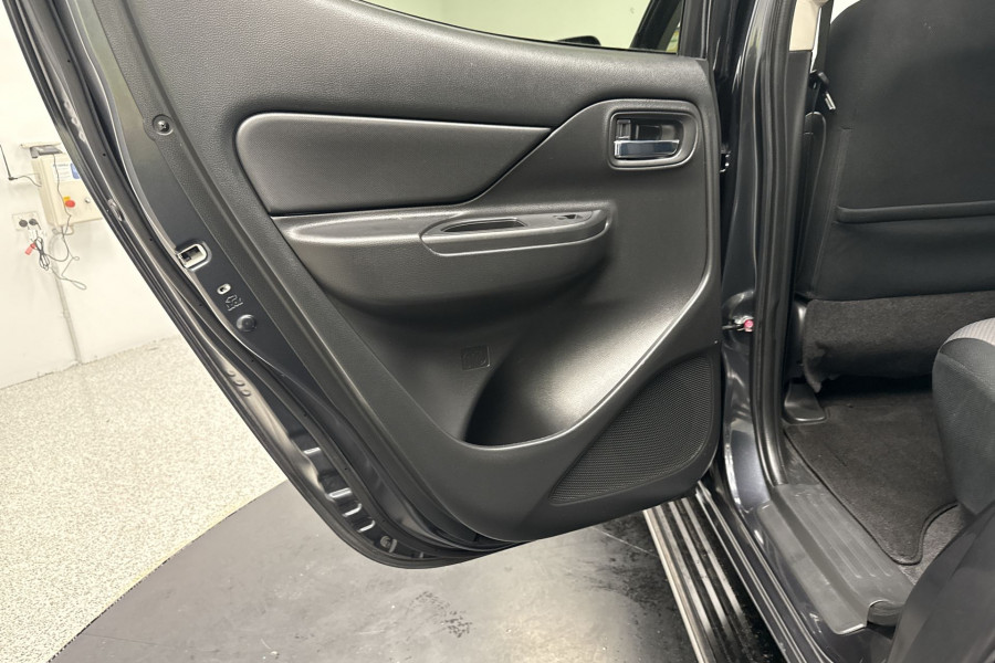 2021 MY22 Mitsubishi Triton MR GLX-R Ute Image 14