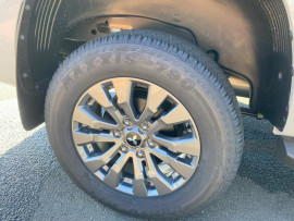 2024 MY25 Mitsubishi Triton MV GLS Ute image 10