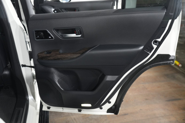 2025 Toyota LandCruiser Sahara SUV