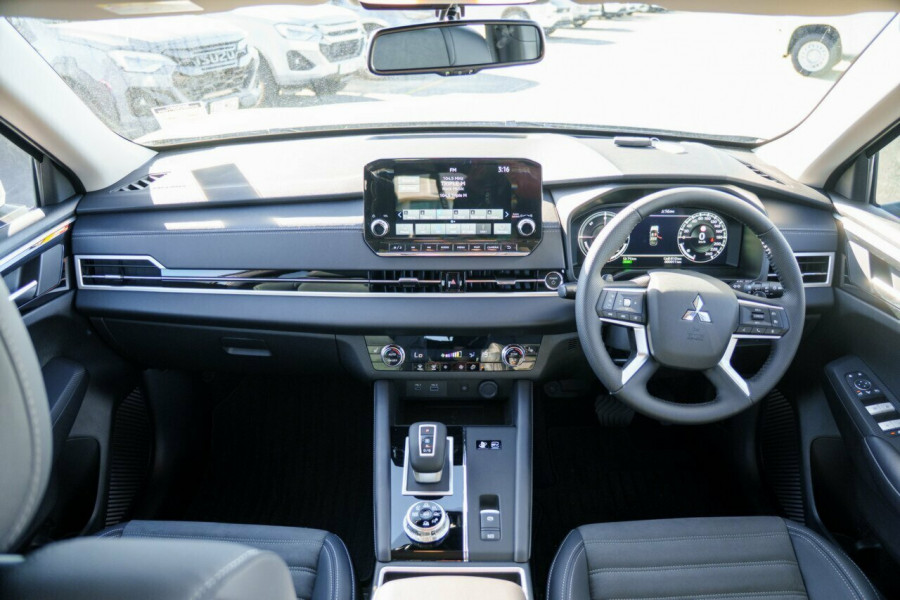 2024 Mitsubishi Outlander ZM PHEV Aspire SUV Image 21