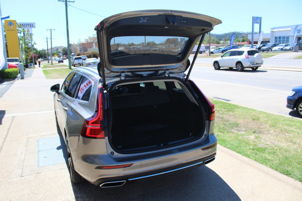 2020 Volvo V60 F-Series T5 Inscription Wagon