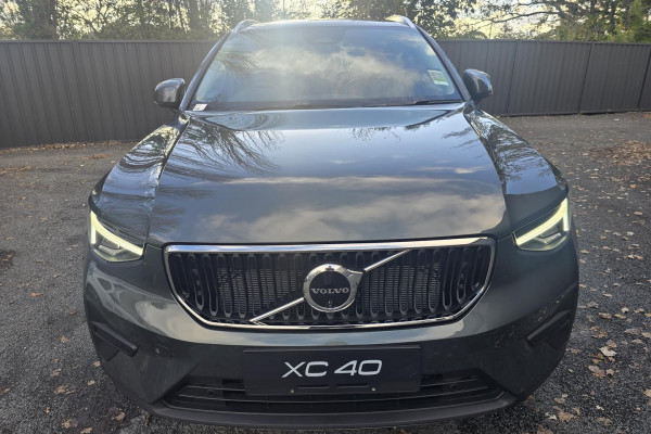 2026 Volvo XC40 XZ Plus B4 SUV Image 3