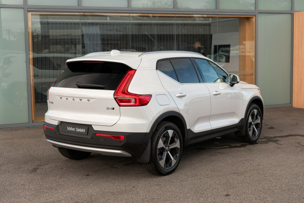2025 MY26 Volvo XC40 XZ Ultra B4 Bright SUV Image 2