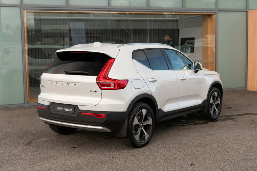 2025 MY26 Volvo XC40 XZ Ultra B4 Bright SUV Image 2
