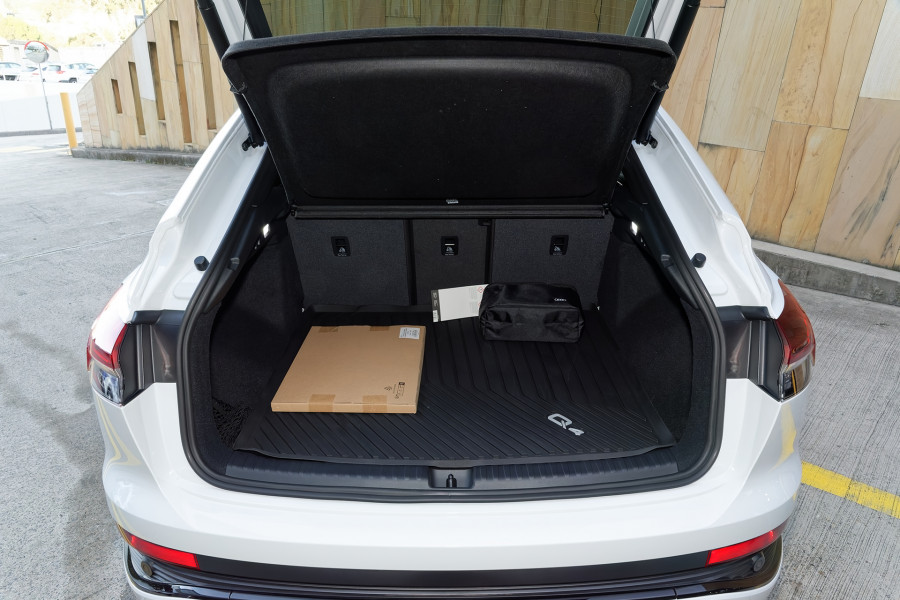 2025 Audi Q4 e-tron F4 55 SUV