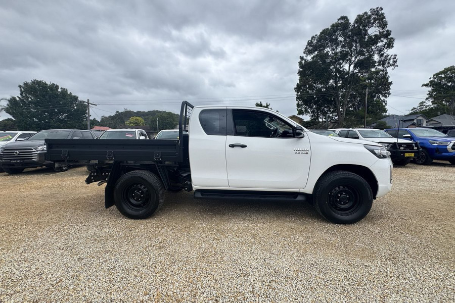 2021 Toyota HiLux GUN126R SR Extra Cab Chassis Image 16
