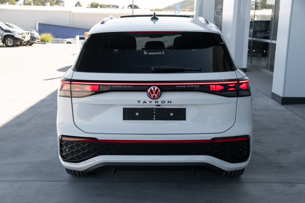 2025 MY26 Volkswagen Tayron R4 195TSI R-Line SUV image 5