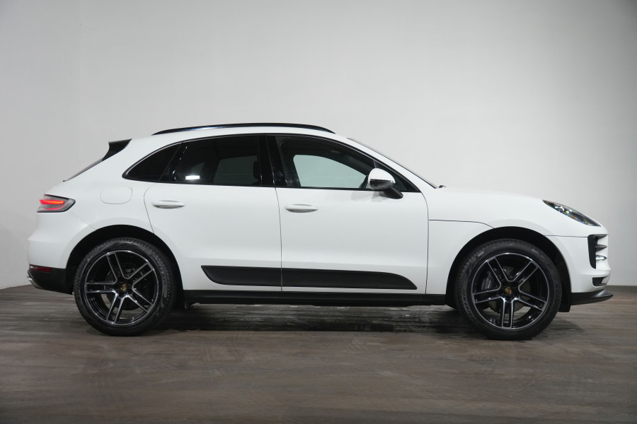 2021 Porsche Macan SUV Image 4