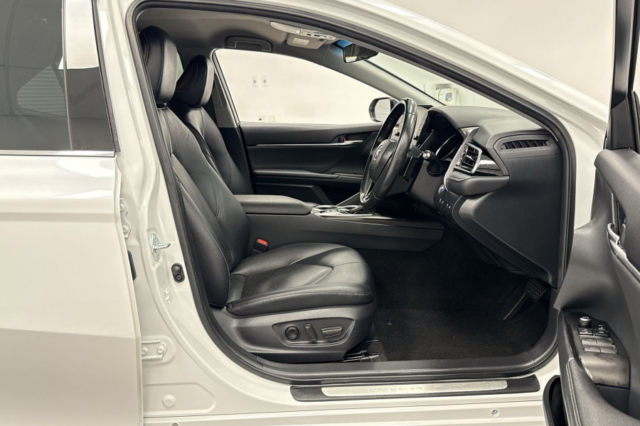2021 Toyota Camry AXVH70R SX Sedan Image 20