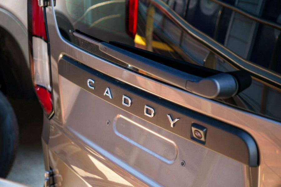 2026 Volkswagen Caddy 5 TDI320 SWB Van Image 5