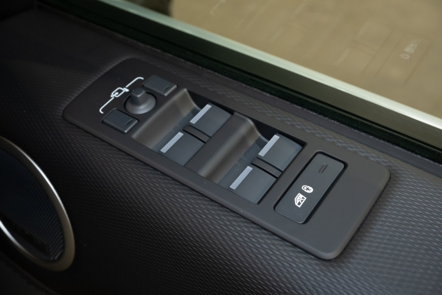 2026 Land Rover Discovery Series 5 D350 Dynamic SE SUV