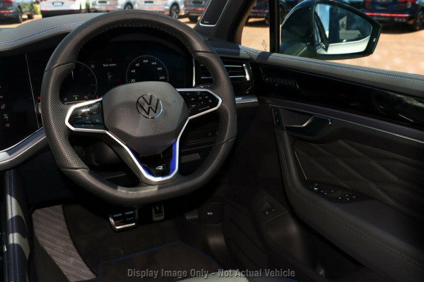 2026 Volkswagen Touareg RC R SUV Image 7