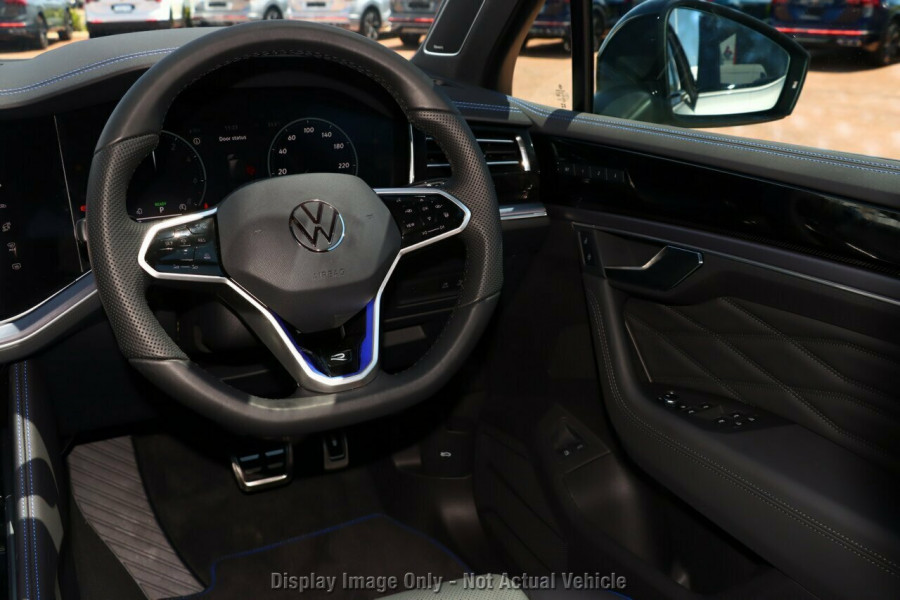 2026 Volkswagen Touareg RC R SUV Image 7