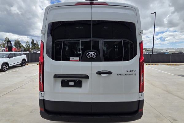 2026 MY24 LDV Deliver 9 Mid Roof MWB Van Image 4