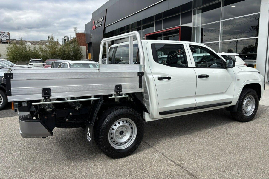 2025 Mitsubishi Triton MV  GLX Cab Chassis Image 9