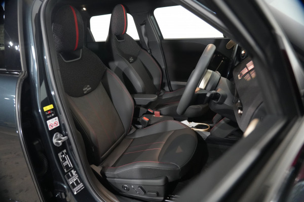 2025 MINI Aceman Jcw E Hatch Image 23