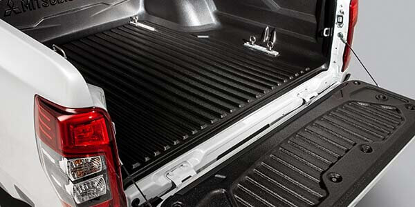 <img src="Tub Liner - Under Rail