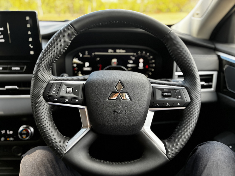 2025 Mitsubishi Outlander ZM LS SUV Image 15