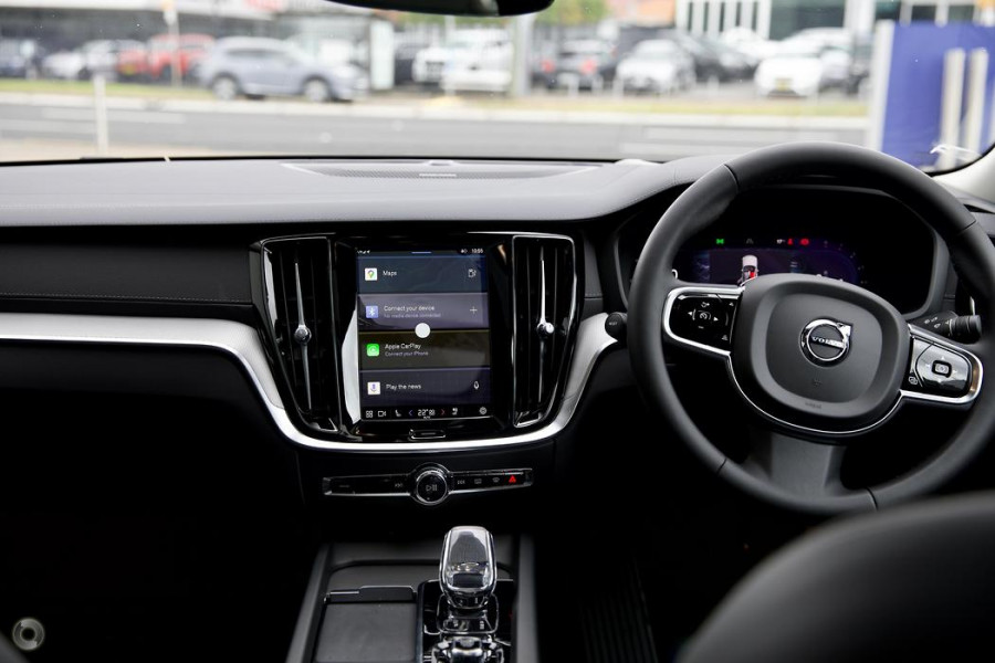 2024 Volvo S60  Ultimate B5 Bright Sedan Image 21