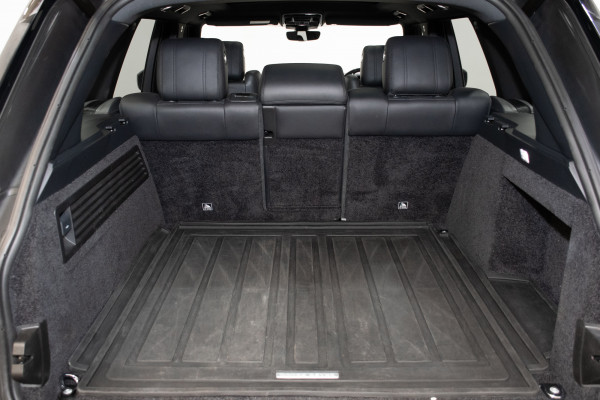 2018 Land Rover Range Rover SDV8 Vogue SE SUV Image 12