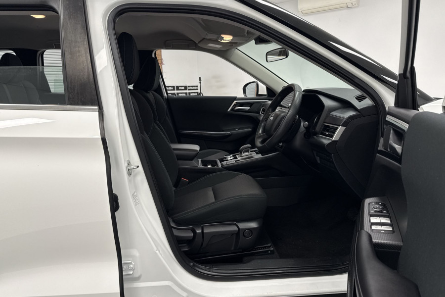 2022 MY22.5 Mitsubishi Outlander ZM ES SUV Image 20