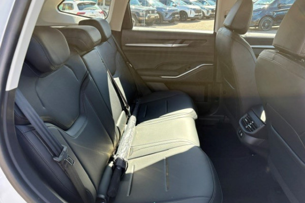 2026 GWM Haval H6 B01 Lux PHEV SUV Image 9