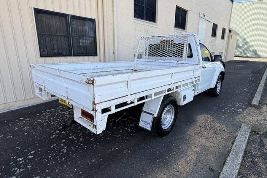 2014 Isuzu D-MAX SX Cab Chassis Image 6