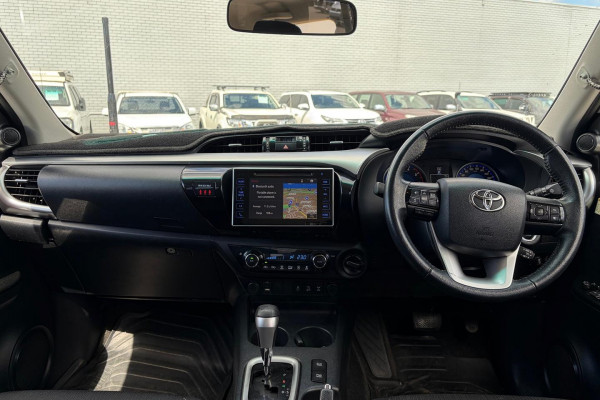 2016 Toyota HiLux  SR5 Double Cab Pick Up Image 14