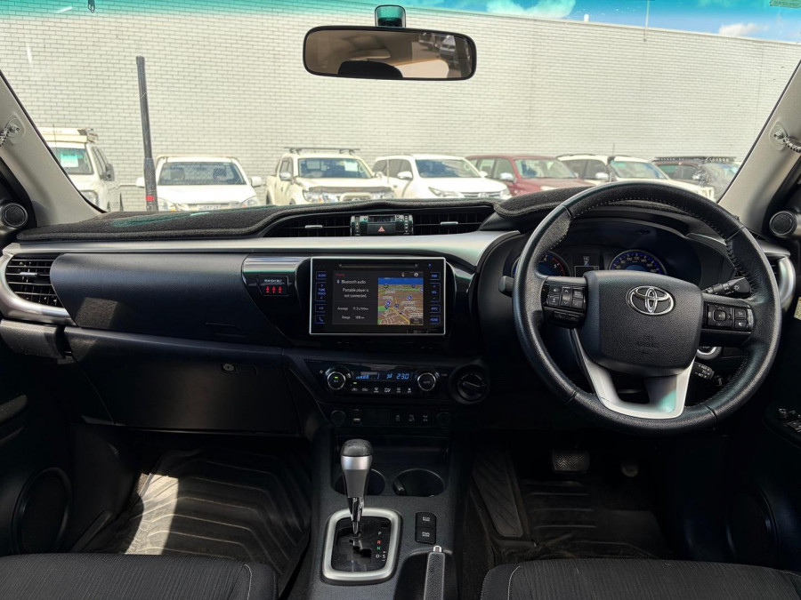 2016 Toyota HiLux  SR5 Double Cab Pick Up Image 14