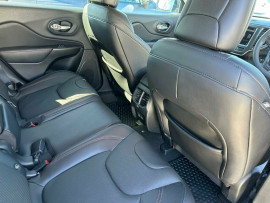 2021 Jeep Cherokee KL Trailhawk SUV image 15