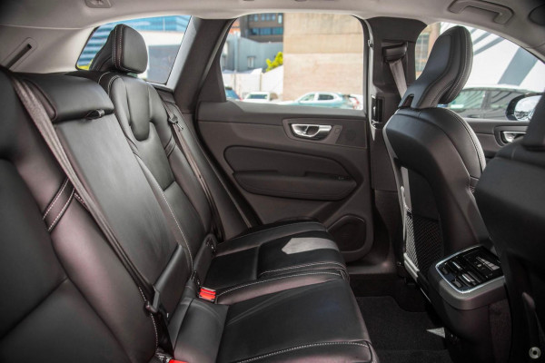 2026 Volvo XC60 UZ Ultra B5 Dark SUV Image 8