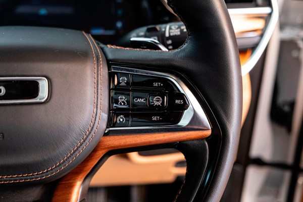 2023 Jeep Grand Cherokee WL Summit Reserve 4xe SUV image 12