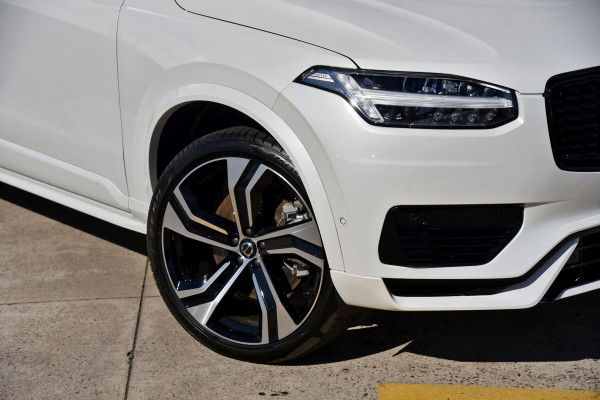 2024 MY25 Volvo XC90  Ultra T8 Plug-In Hybrid SUV Image 2