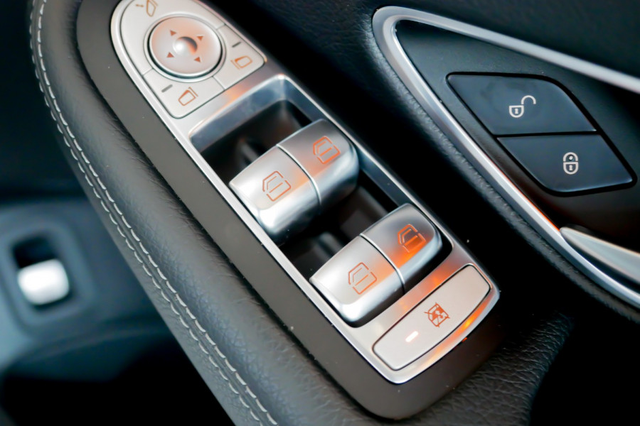 2016 MY17 Mercedes-Benz C-Class W205 e Sedan Image 25