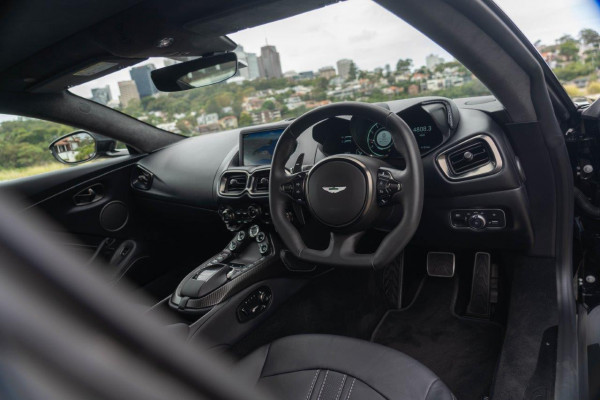 2022 Aston Martin Vantage Coupe Image 8