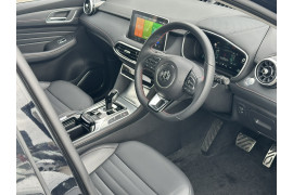 2025 MG HS PHEV ESSENCE SUV