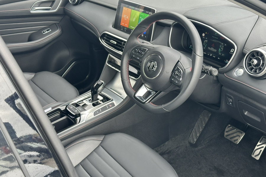 2025 MG HS PHEV ESSENCE SUV Image 12