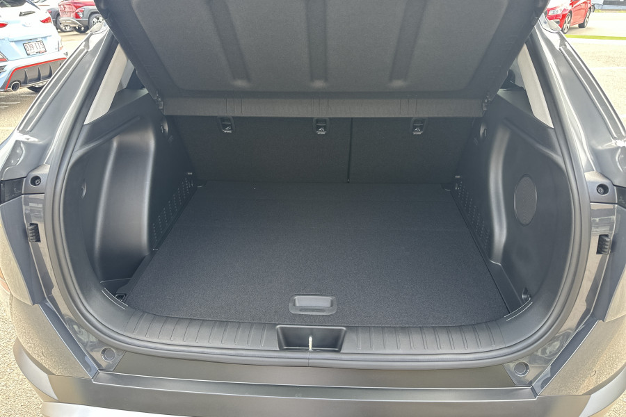 2025 Hyundai KONA SX2.V2 Premium SUV Image 19