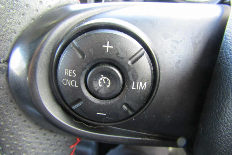 2020 MINI Hatch back Hatch Image 17