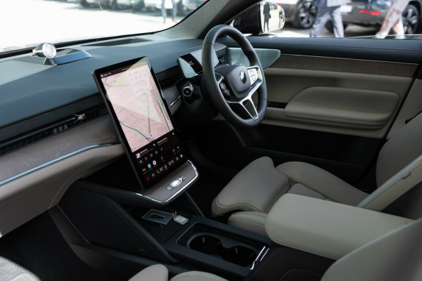 2026 Volvo ES90  Ultra Single Motor Sedan Image 3