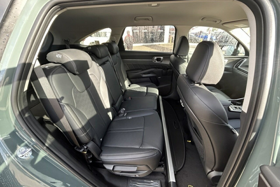 2025 Kia Sorento MQ4 PE Sport+ SUV Image 17
